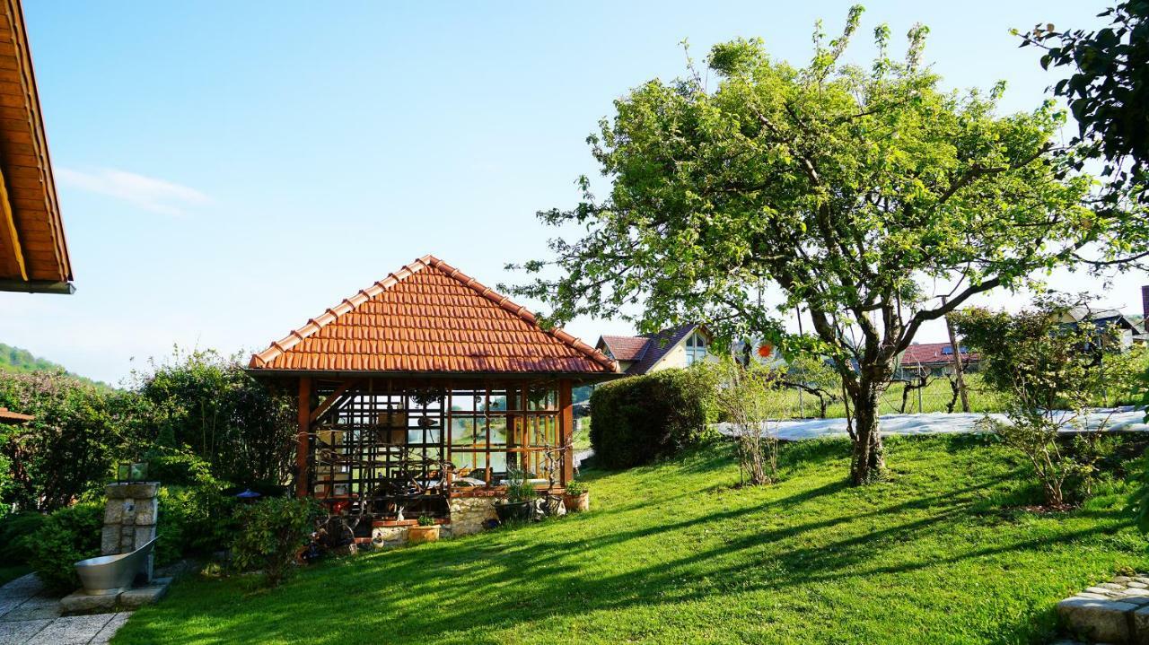 Anna'S Home - Ferienwohnungen Ratsch an der Weinstraße エクステリア 写真
